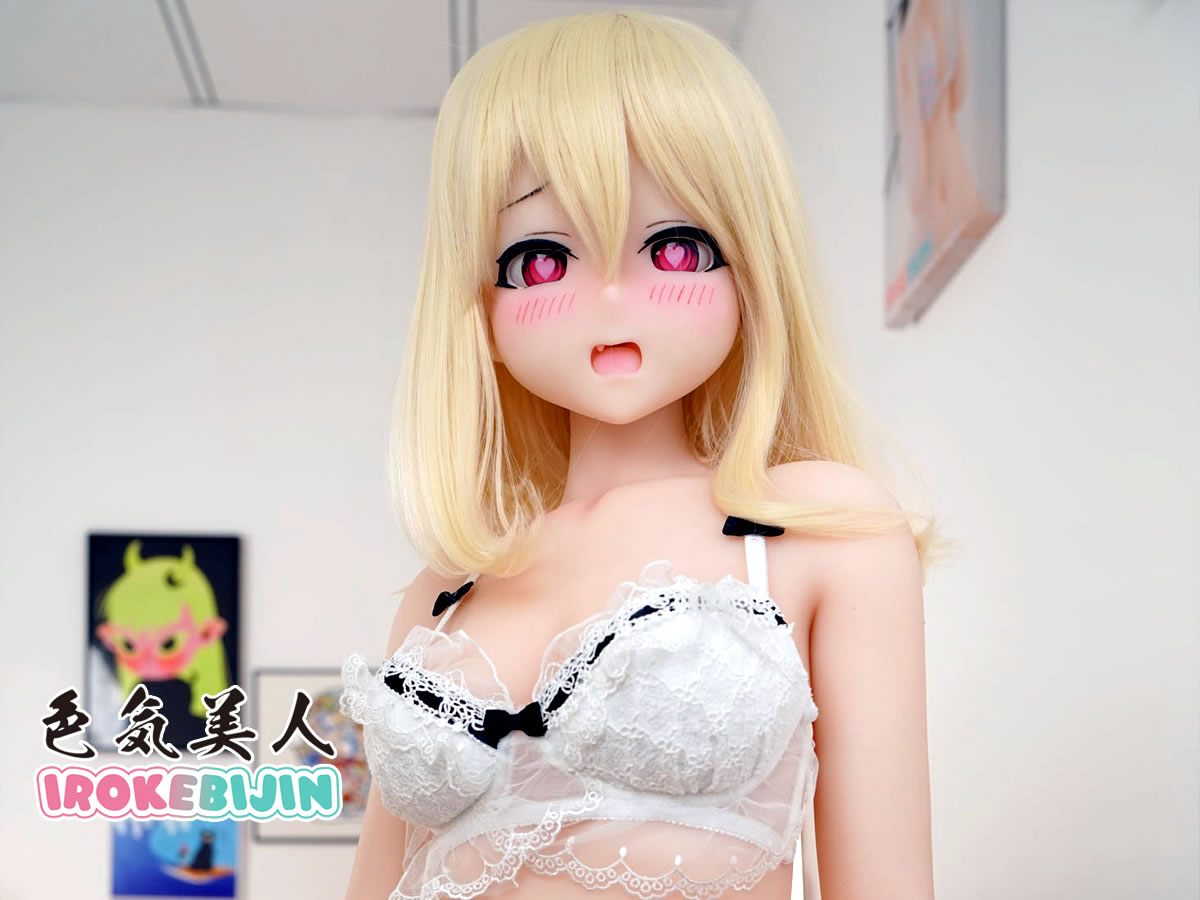 目元・口元のわずかな違いで変わる印象の例